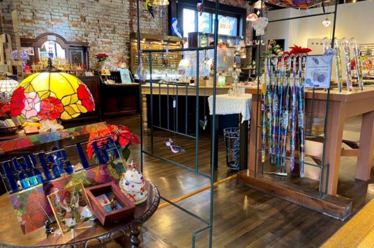 瑠璃工房 函館店