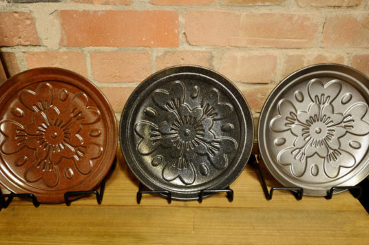 菊紋 六寸皿　￥4,000